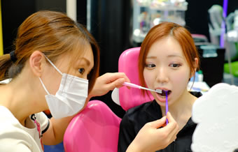 歯磨き、口腔内のクリーニング指導
