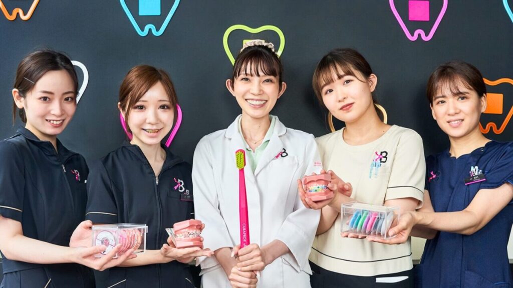 K.Braces(ケイブレイシーズ)矯正歯科の院長とスタッフ