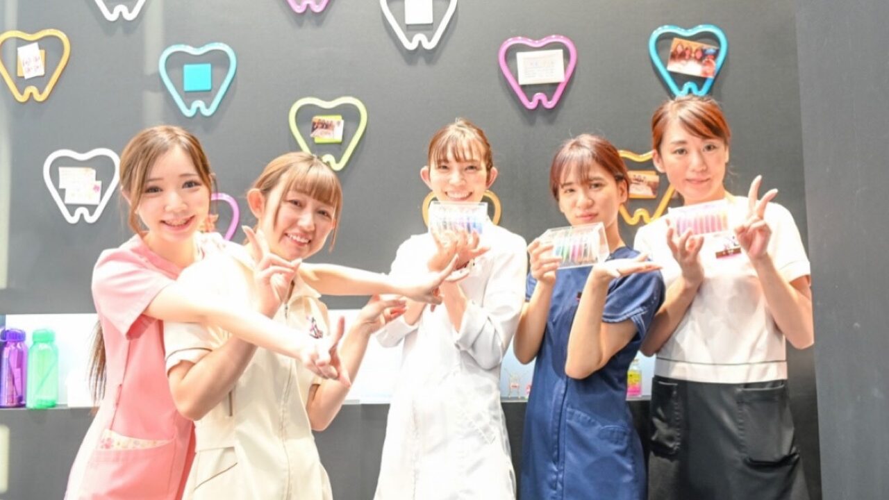 K Braces矯正歯科 原宿駅前の院長とスタッフ。